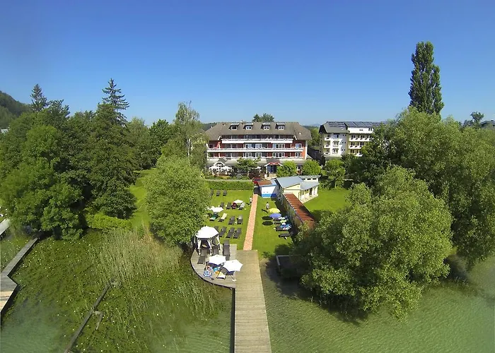 Отель Silvia 3*